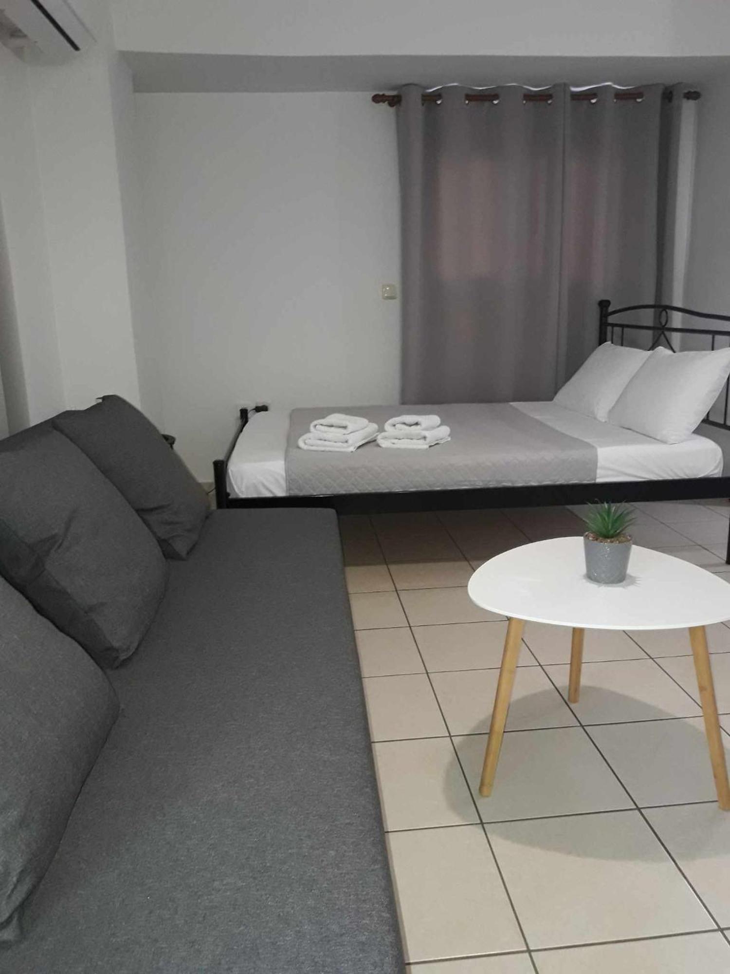 Simple, Calm And Center 2 Kalamata Exterior foto